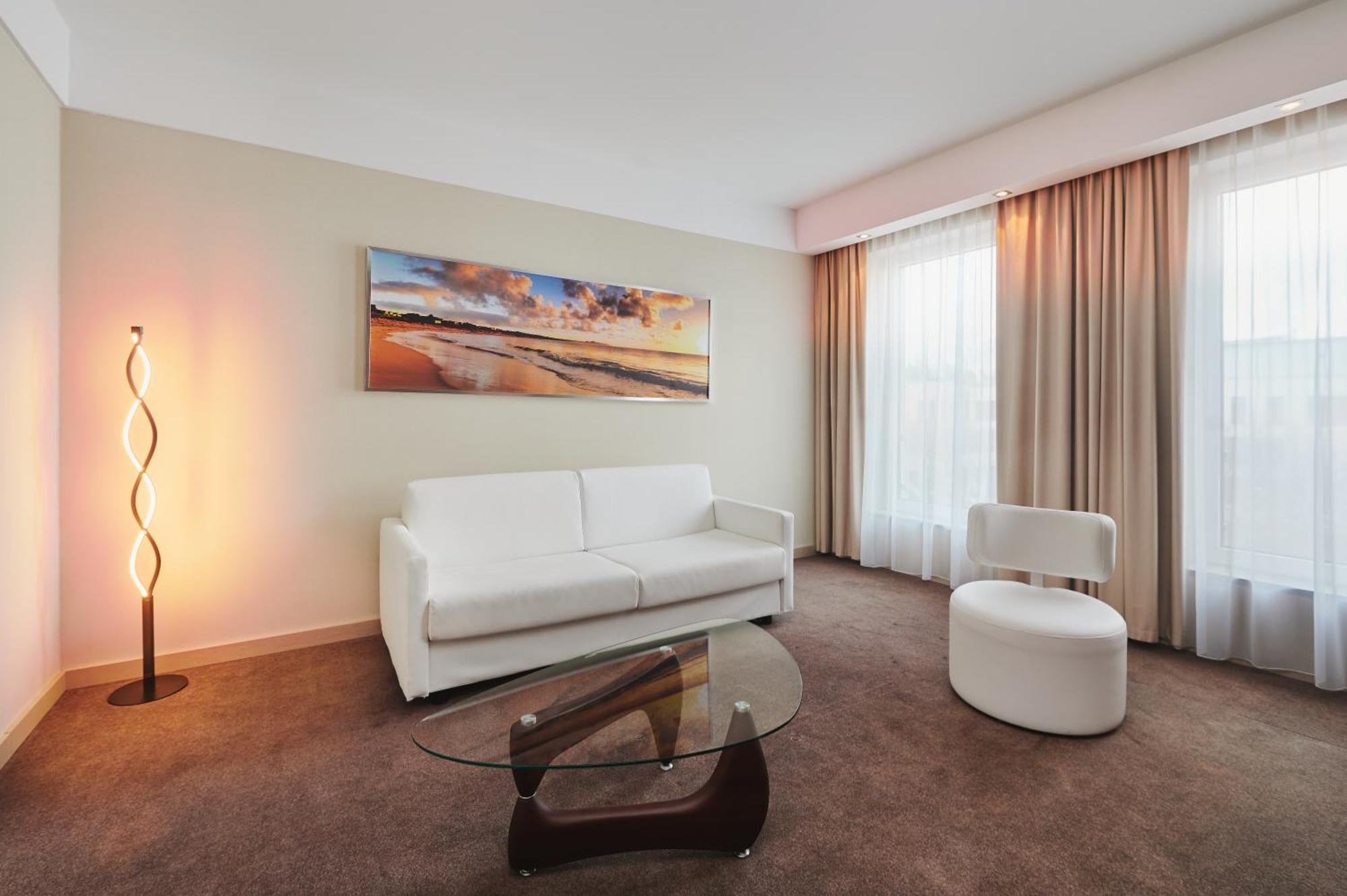 Hotel Narvil Conference & Spa Сероцьк Екстер'єр фото